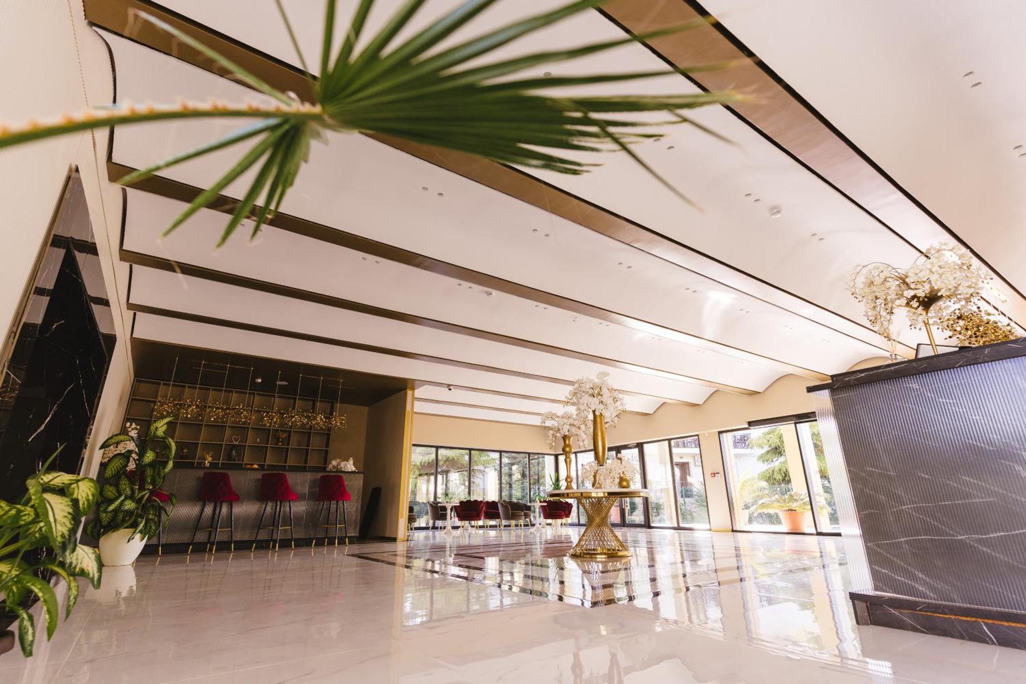 Hotel Belvedere 艾福雷诺德 外观 照片